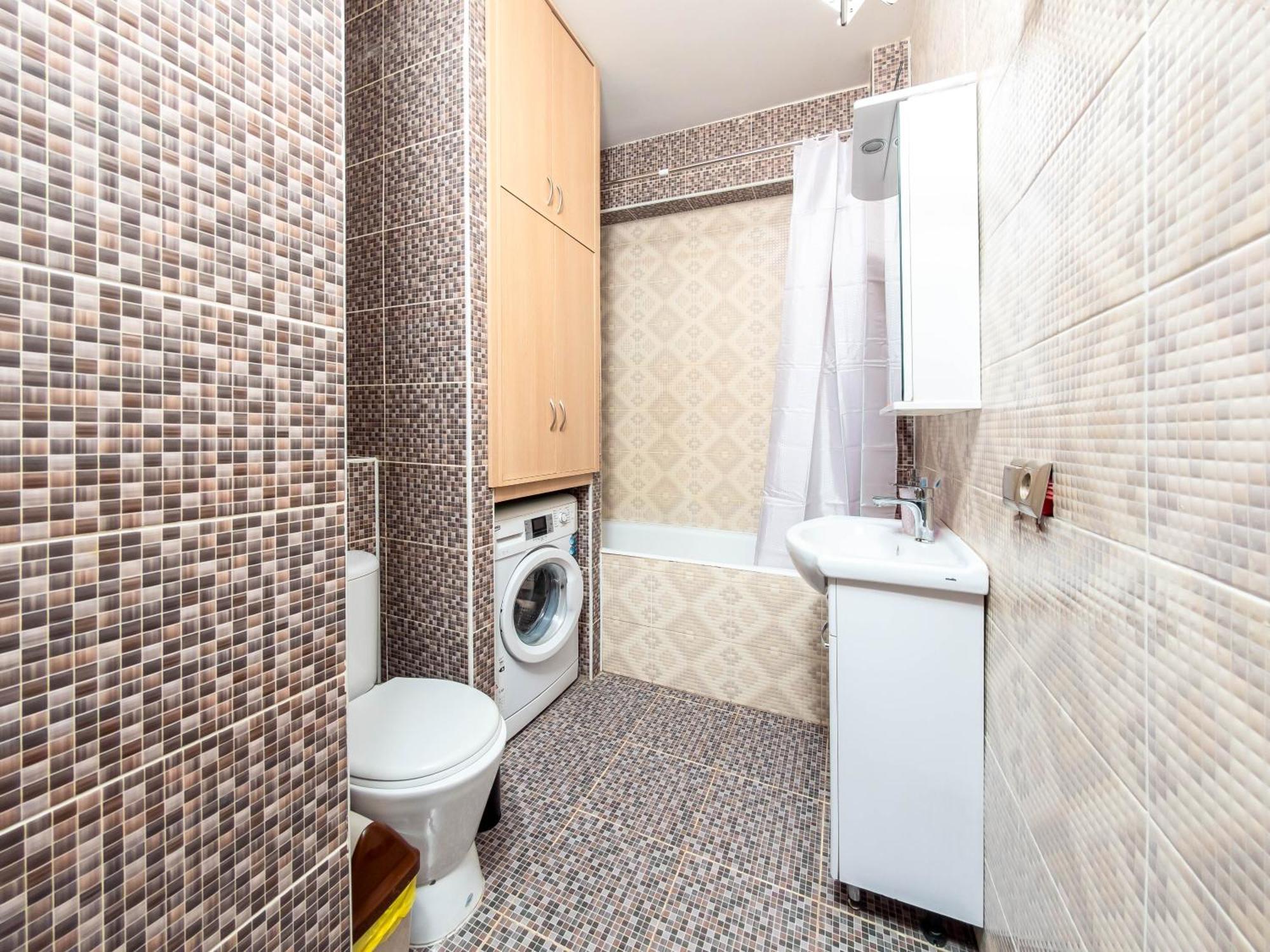 Apartment Оn Makatayeva 5 B 阿拉木图 外观 照片