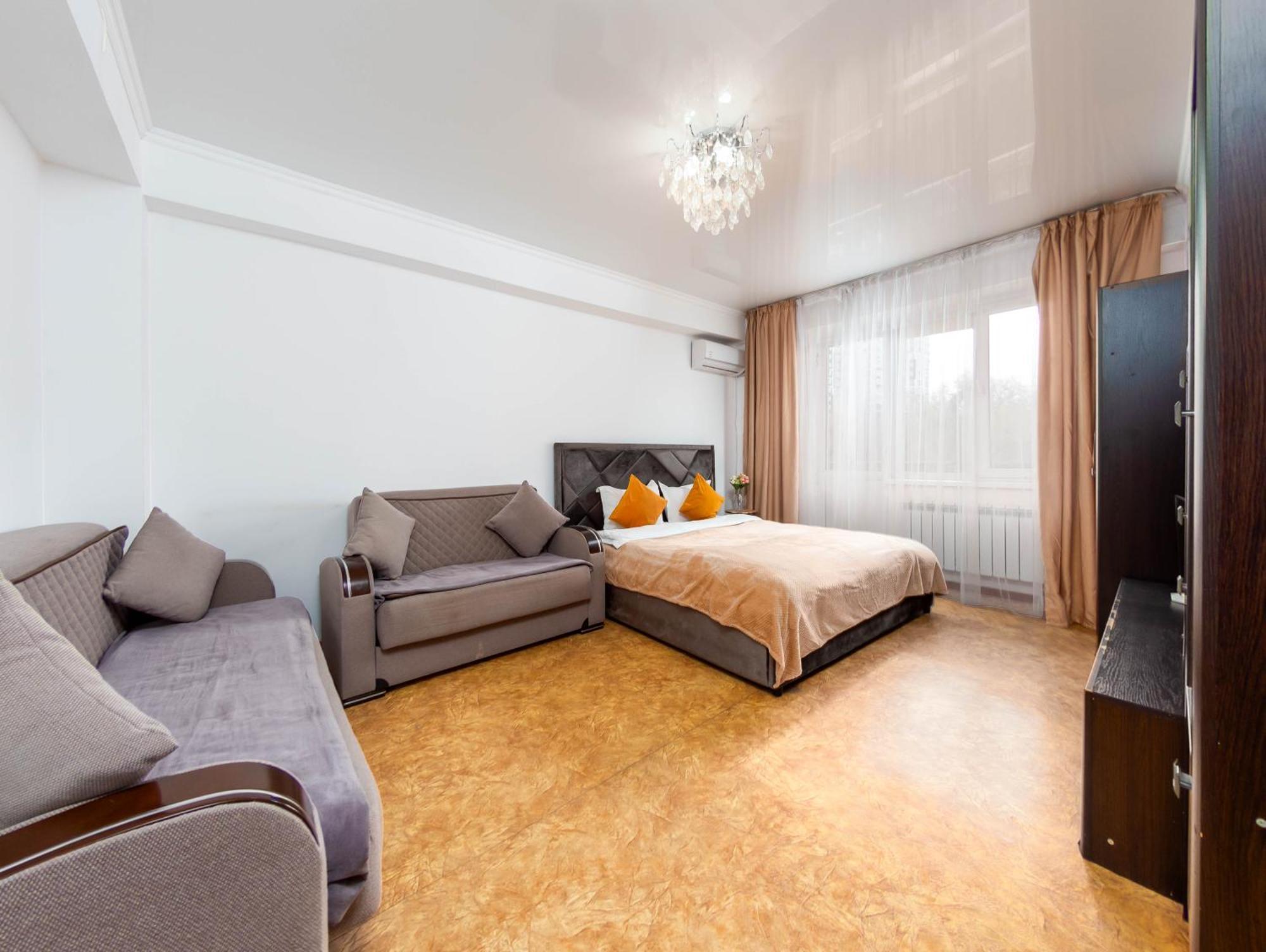 Apartment Оn Makatayeva 5 B 阿拉木图 外观 照片