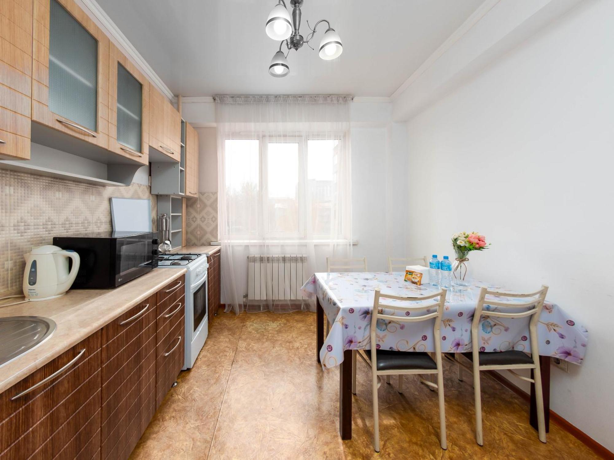 Apartment Оn Makatayeva 5 B 阿拉木图 外观 照片